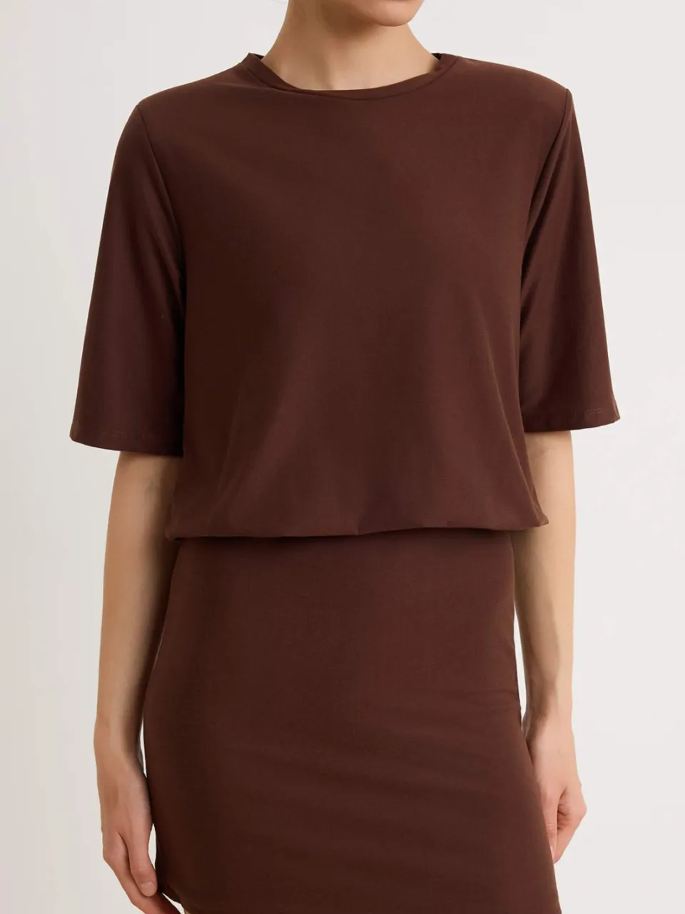 Trendyol TRENDYOLMİLLA Dames Bruin Effen Kort / Mini Kort Casual Bodycon Jurken, foto 2