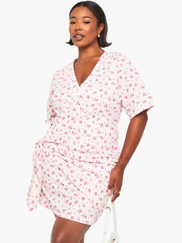 boohoo Dames plus ditsy drop waist wrap jurk Roze