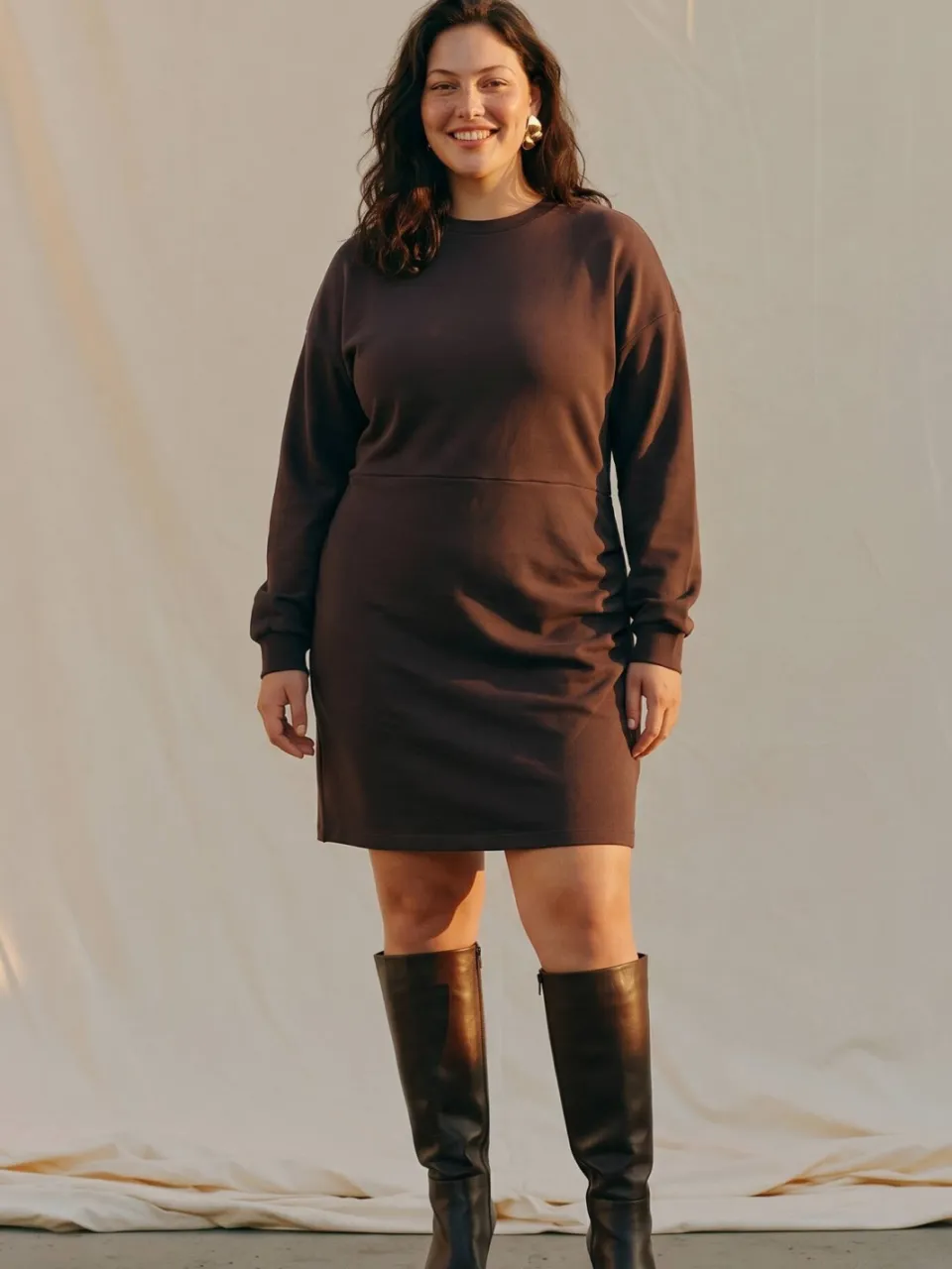 Vero Moda Curve x Wehkamp sweatjurk Plus Size - donkerbruin