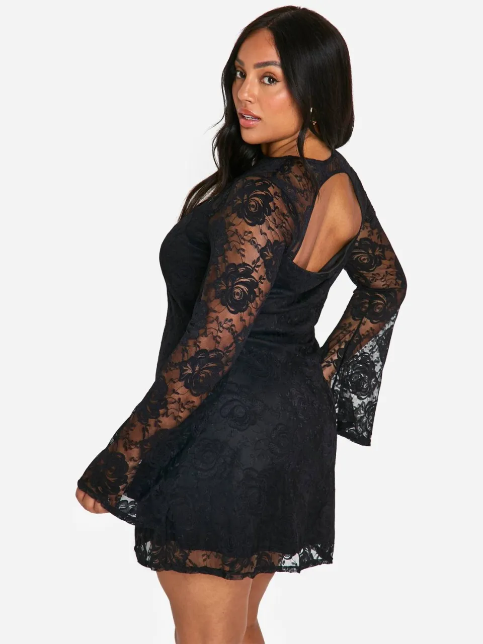 boohoo Dames Plus Lace Flared Sleeve Skater Dress zwart, foto 2