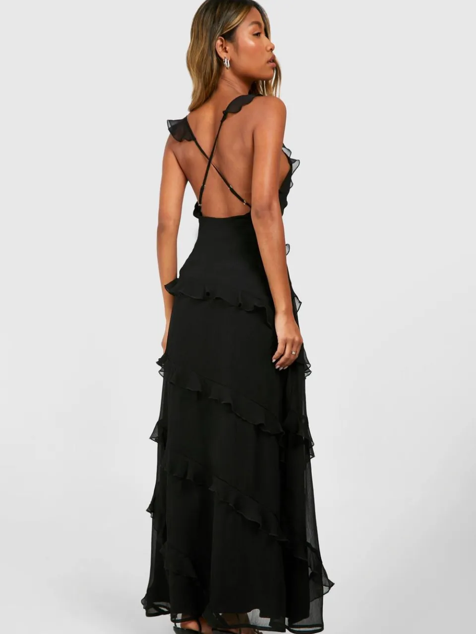 boohoo Dames Chiffon maxi-jurk met ruches en bandjes zwart, foto 2