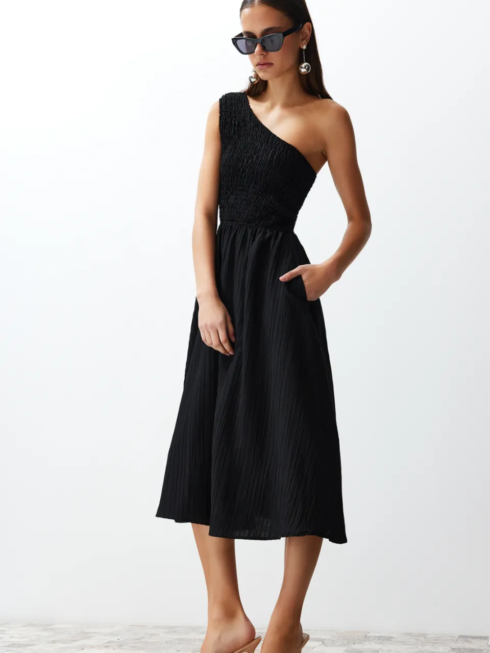 Trendyol TRENDYOLMİLLA Dames Effen Midi Mouwloos Casual Skater Jurken zwart, foto 2