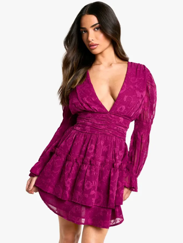 boohoo Dames Petite Paisley Burnout Pofmouwen Geruichte Skaterjurk Pruim