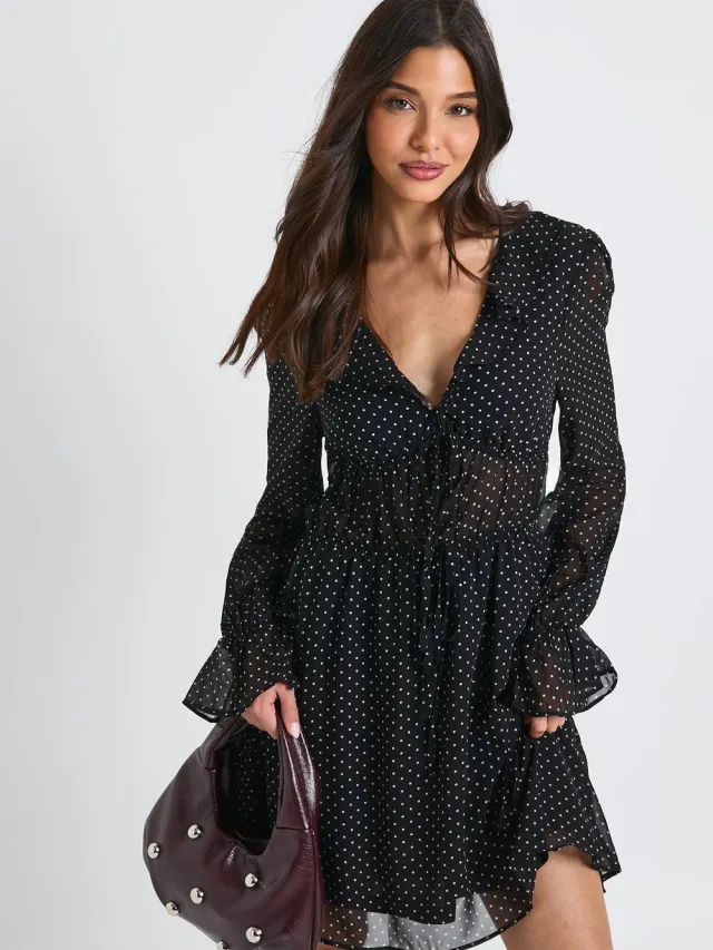 boohoo Dames Mini-jurk met lange mouwen, ruche en volantdetail Zwart