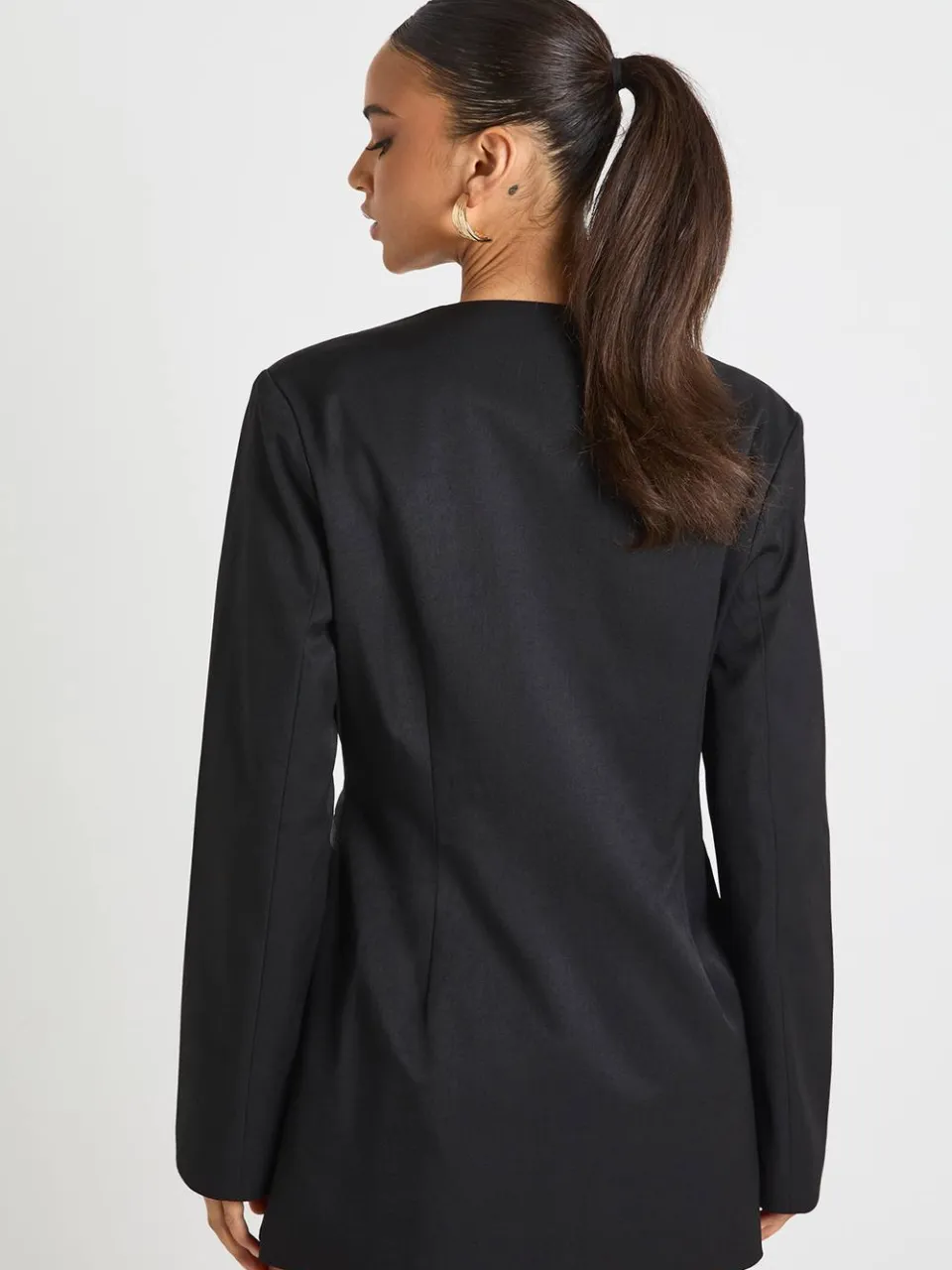 boohoo Dames Gouden Knop Getailleerde Diepe V-hals Blazer Jurk, foto 2