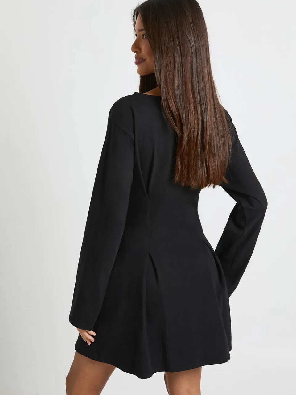boohoo Dames Getailleerde mini-jurk met ballonmouwen zwart, foto 3
