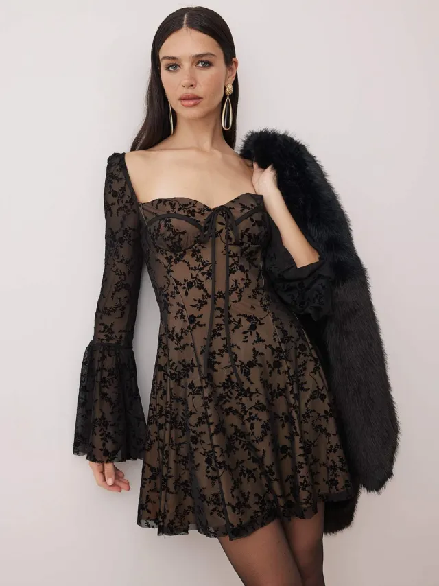 Trendyol TRENDYOLMİLLA Dames Zwart Effen Kort / Mini Lang Stijlvol/Avond Skater Jurken