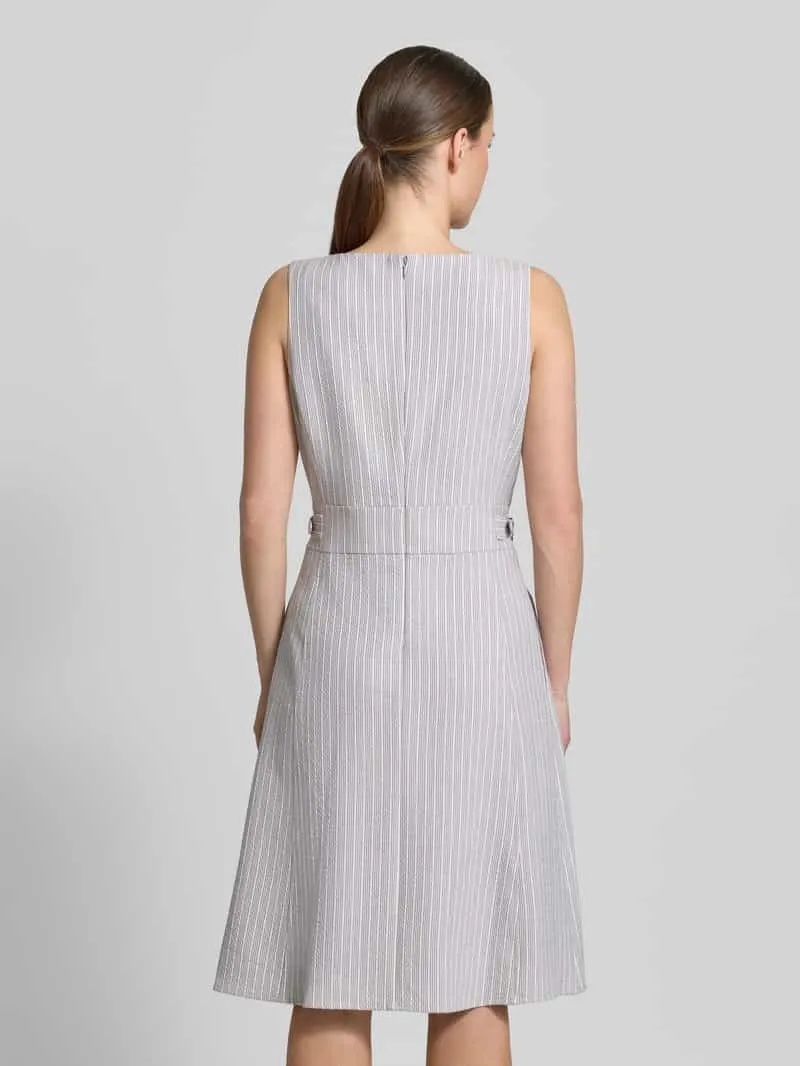 Christian Berg Woman Selection Knielange jurk van seersucker met strepen en lurex ecru, foto 3