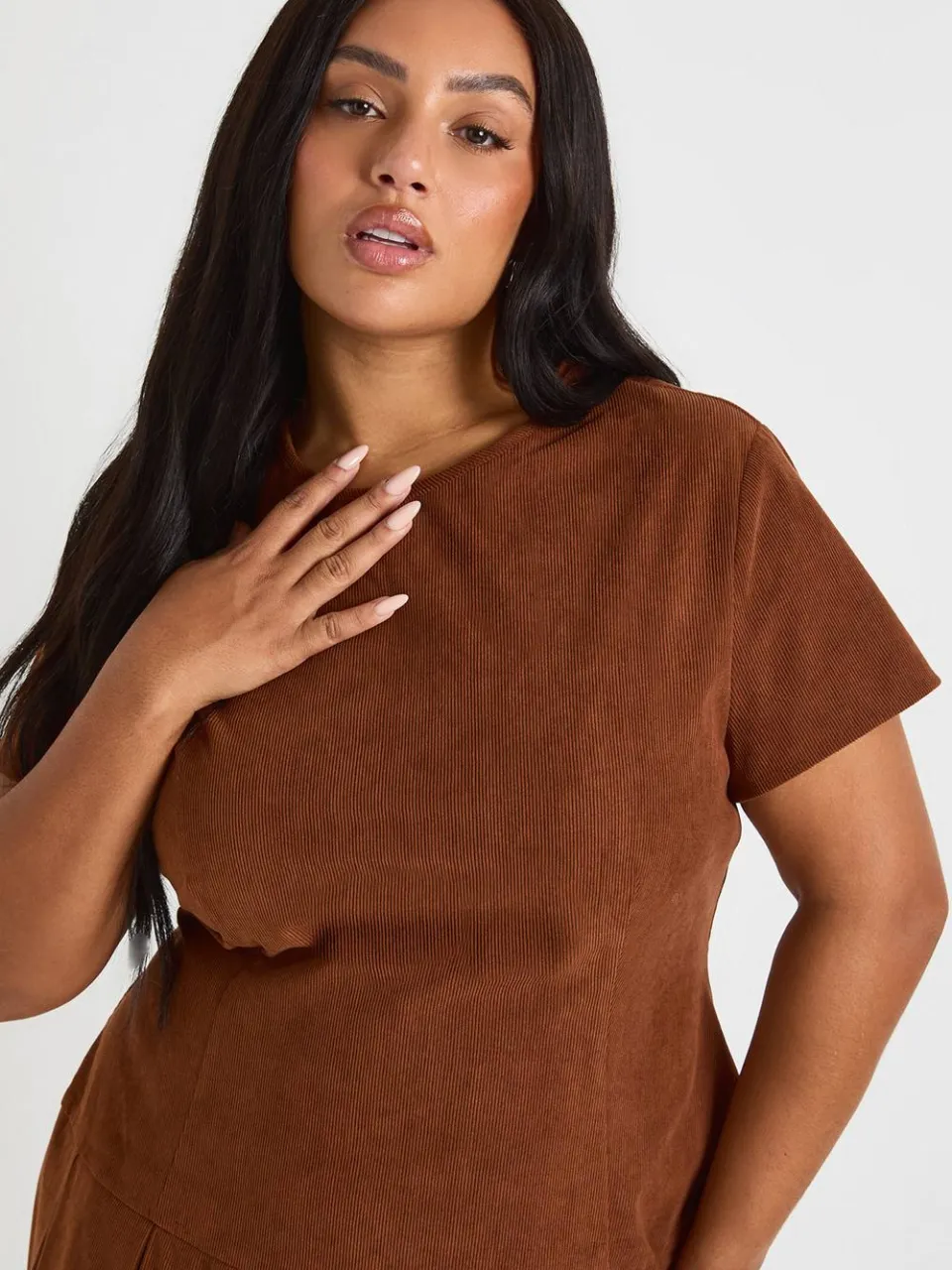 boohoo Dames Plus Cord geplooide zoom shiftjurk tan, foto 4
