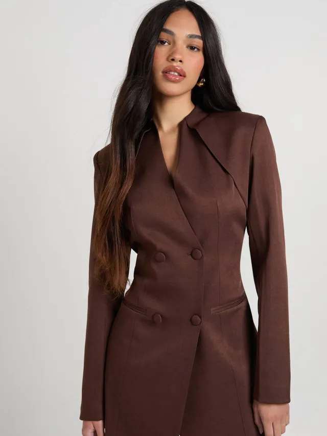 boohoo Dames Kraagloze Blazerjurk met Knoopsluiting Chocoladebruin