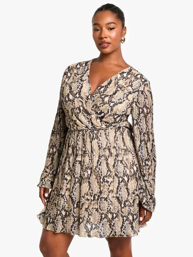 boohoo Dames Plus snake Print Plisse Skaterjurk Grijs