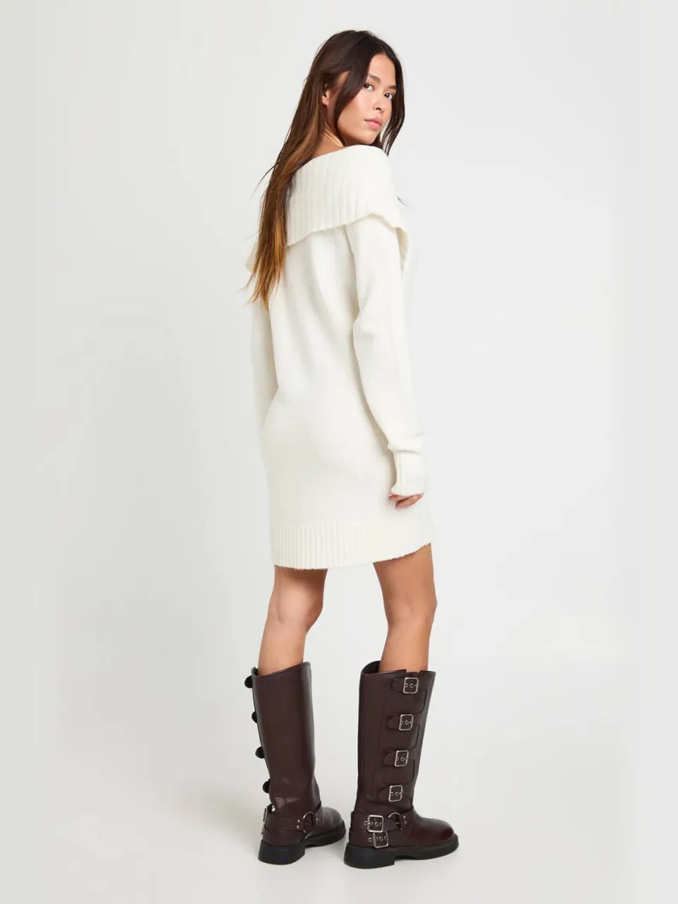 boohoo Dames Zacht gebreide oversized kraag off-shoulder pullover jurk ecru, foto 2