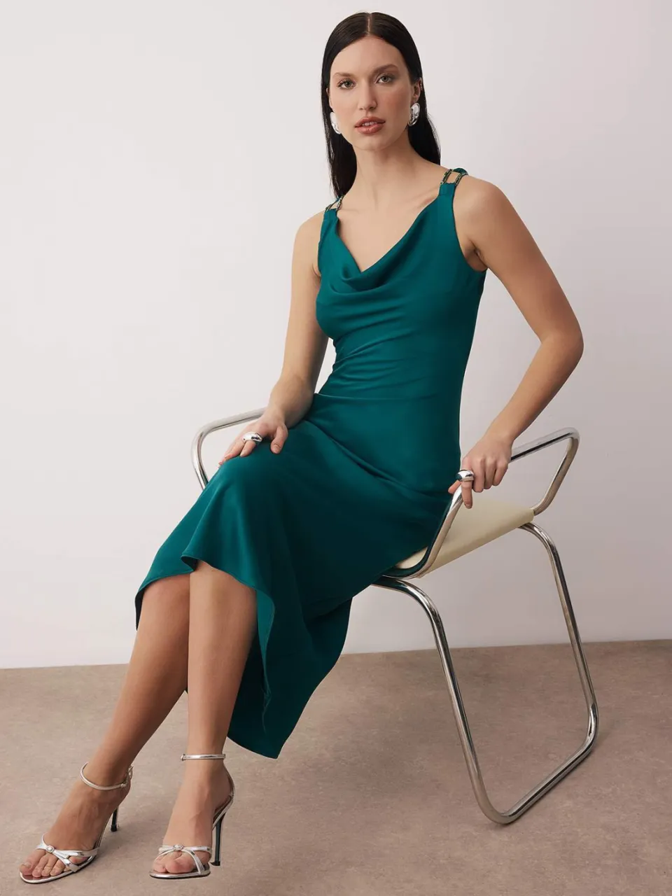 Trendyol TRENDYOLMİLLA Dames Groen Effen Midi Mouwloos Stijlvol/Avond Slipjurken