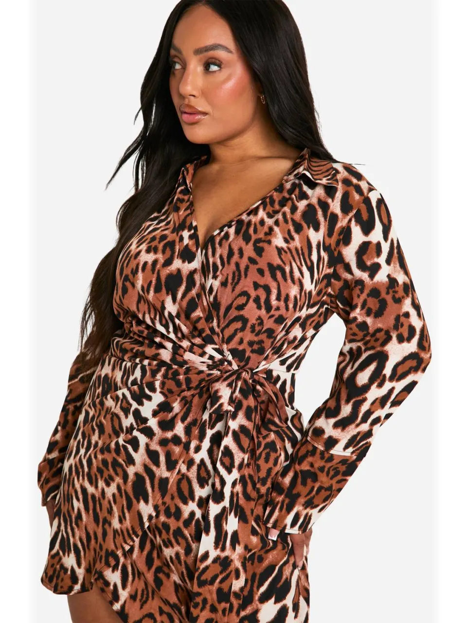 boohoo Dames Plus Luipaardprint Wrap Shirtjurk, foto 4
