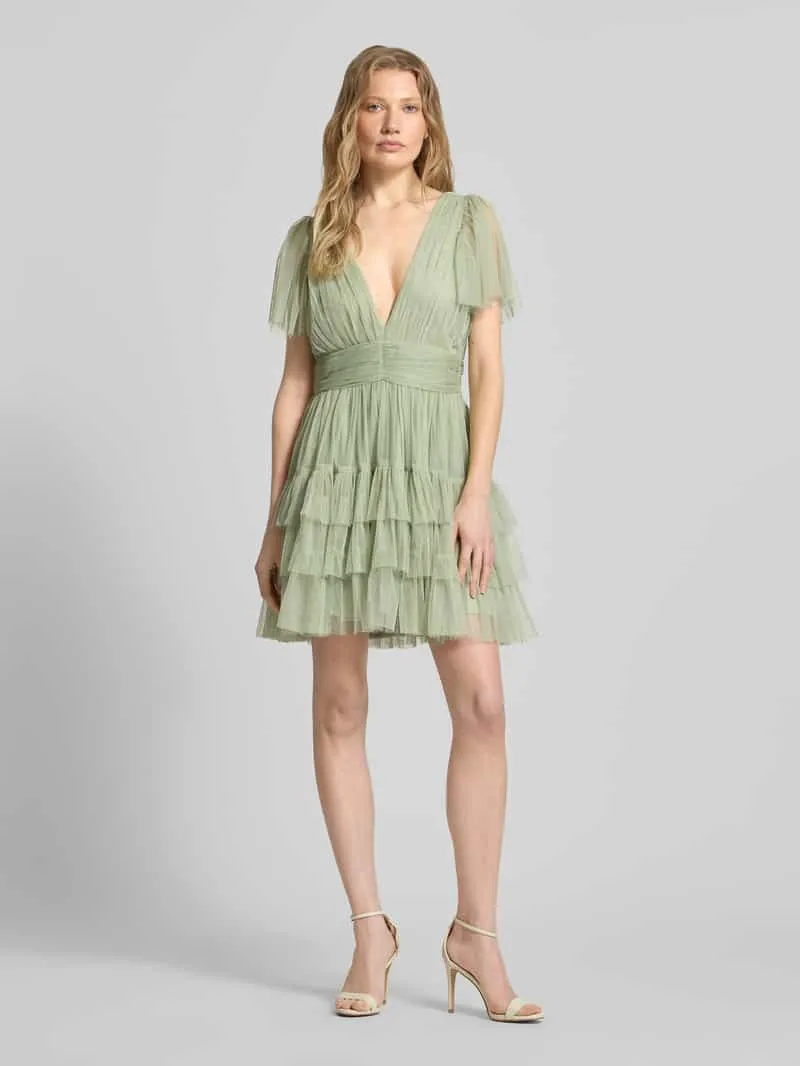 Lace & Beads Cocktailjurk met diepe V-hals Lichtgroen