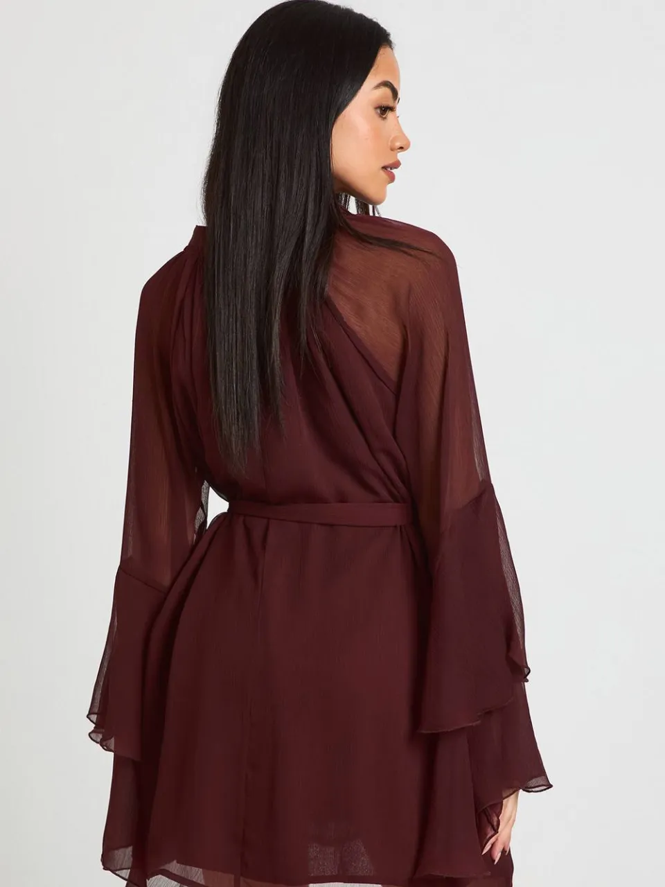 boohoo Dames Chiffon Mini Jurk met Uitlopende Mouwen chocoladebruin, foto 2