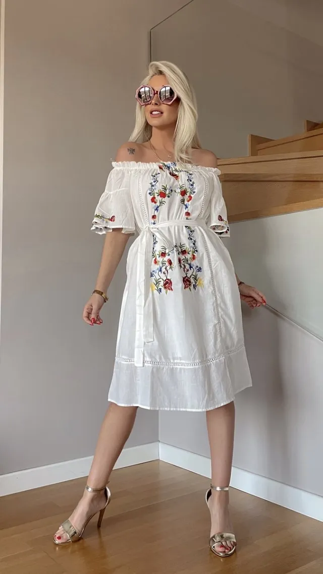 sirmaza witte jurk met borduursel