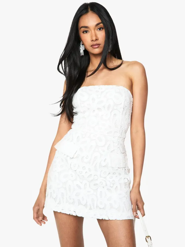 boohoo Dames Premium kanten bandeau mini-jurk Ivoor