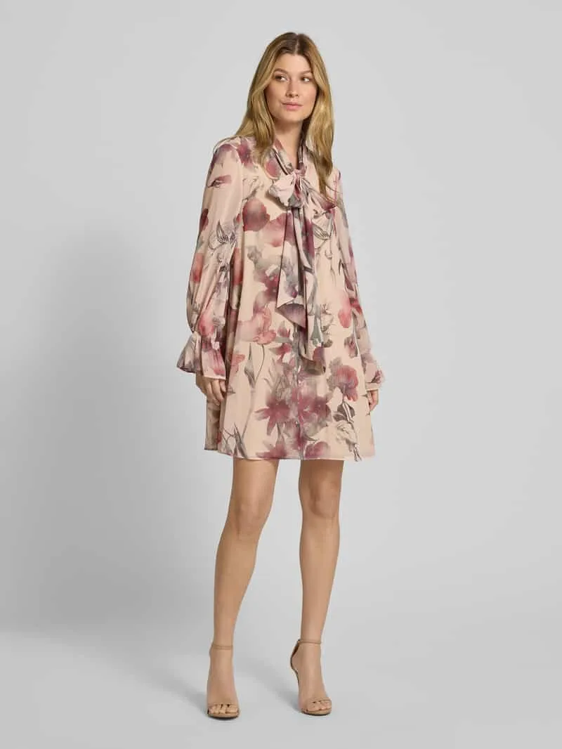V by Vera Mont Cocktailjurk met strik roze, foto 3