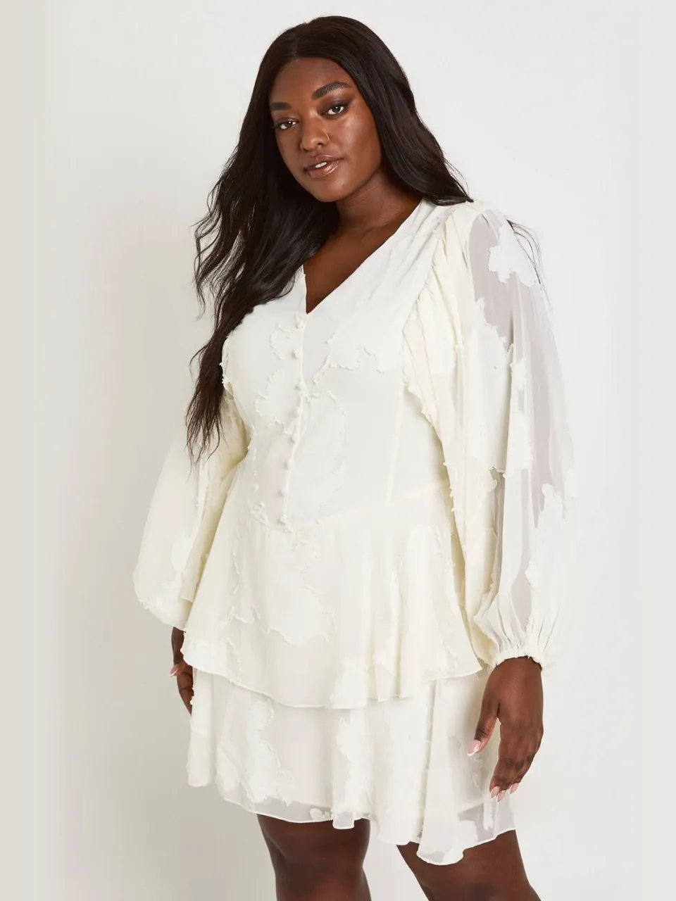 boohoo Dames Plus Bloemen Burnout Volume Mouw Ruche Zoom Skater Jurk ivoor, foto 3