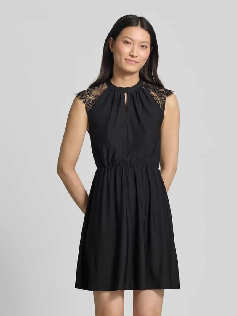 Vero Moda Getailleerde vrijetijdsjurk met kanten afwerking model 'MILLA' Zwart