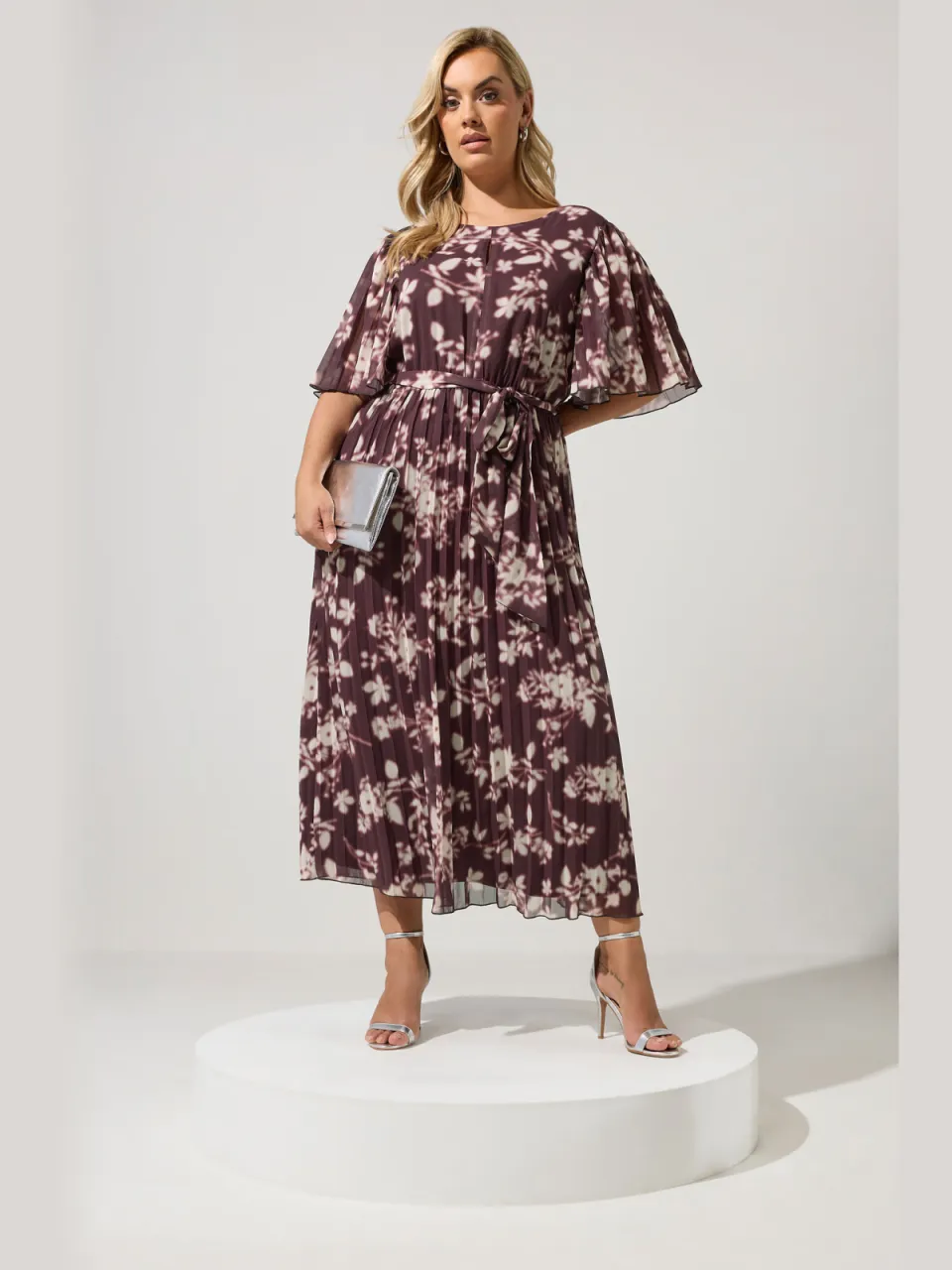 Yours London Rode Geplooide Maxijurk Met Bloemenprint Red