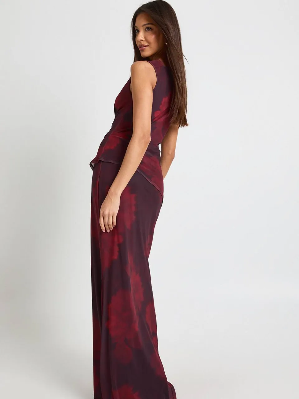 boohoo Dames Tonale Bloemen Mesh Cowl-hals Maxi Jurk pruim, foto 2