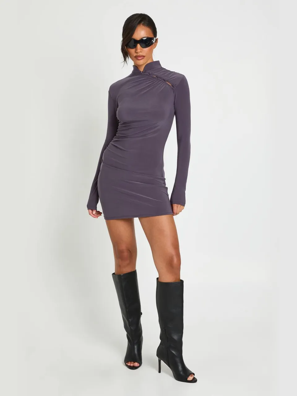 boohoo Dames Mini-jurk Met Hoge Hals, Knoopdetail En Plooien Mauve