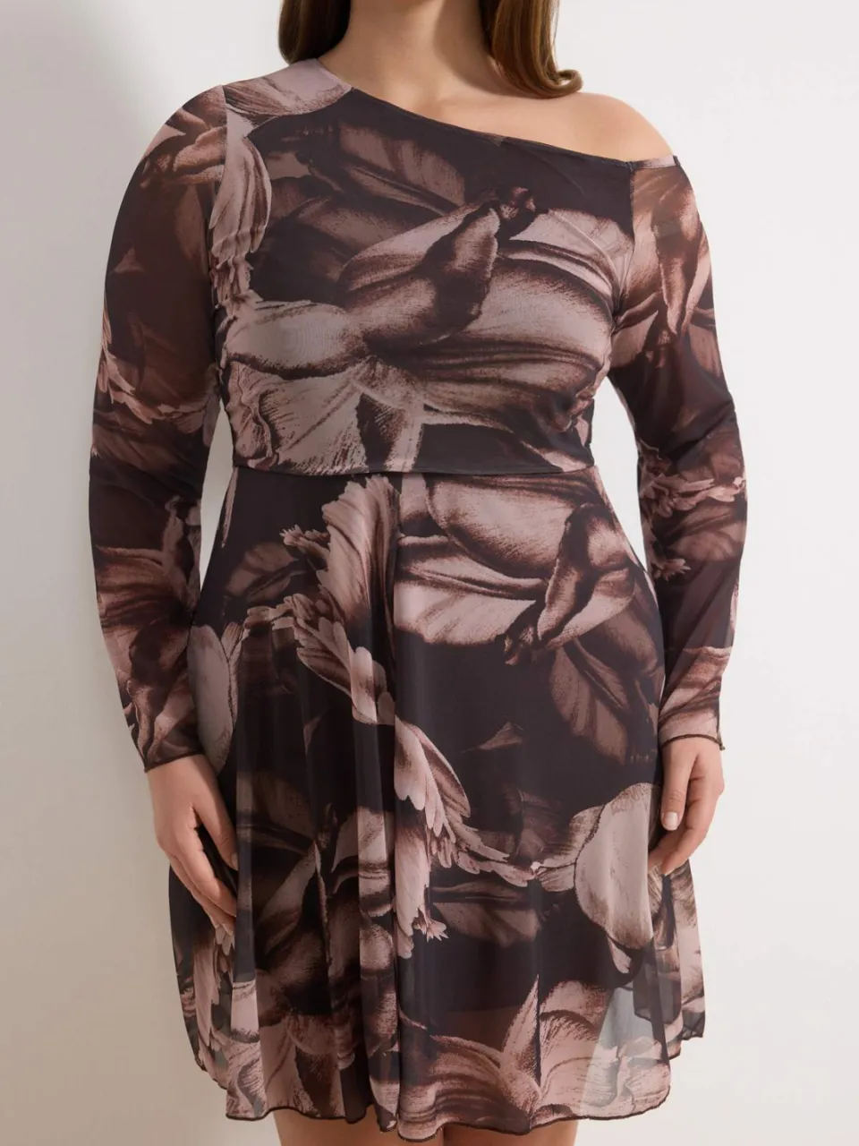 Trendyol Curve Dames Bruin Bloemen Kort / Mini Lang Casual Skater Grote maten Jurk, foto 2