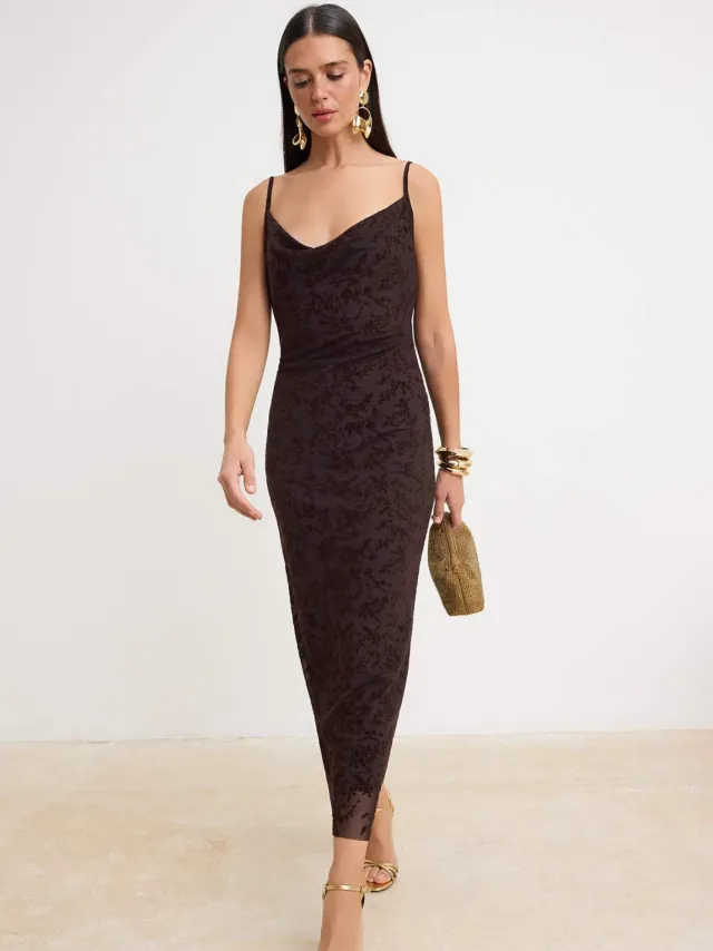 Trendyol TRENDYOLMİLLA Dames Bruin Effen Midi Mouwloos Bodycon Jurken