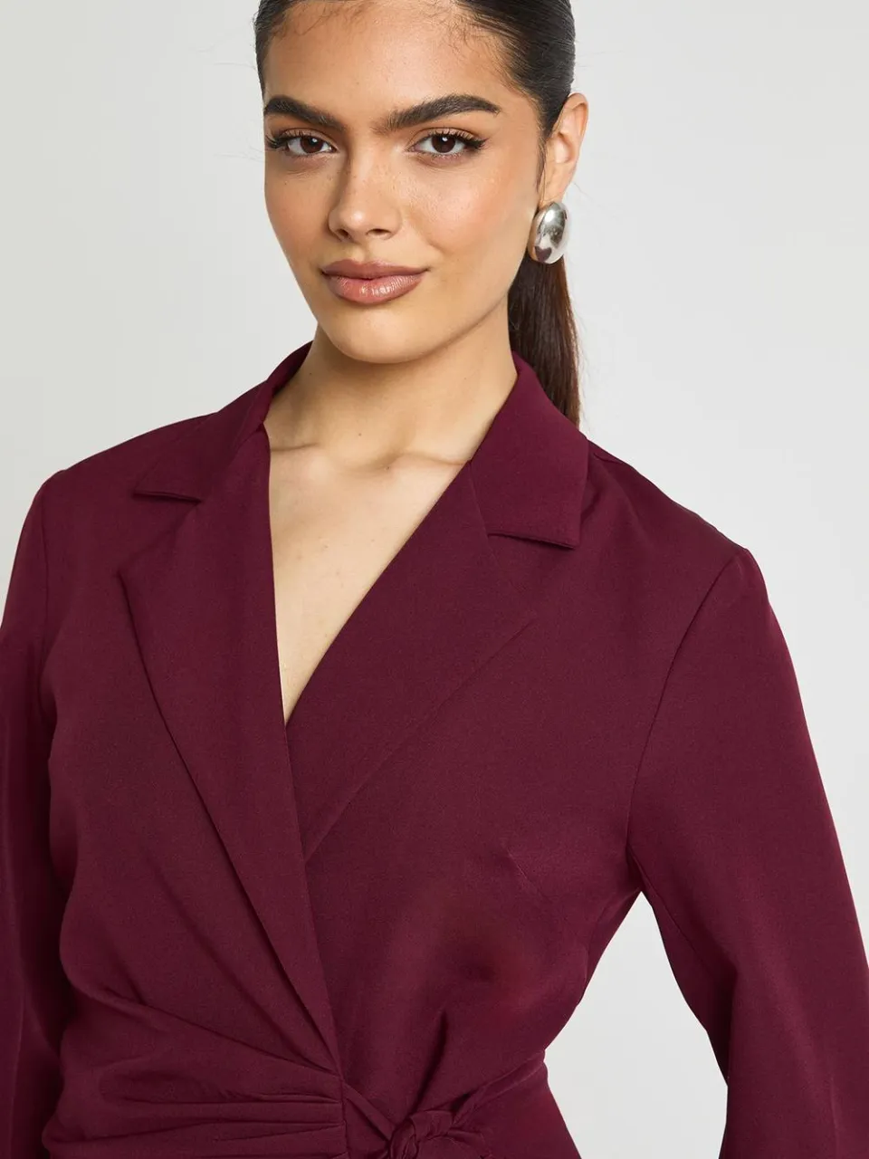 boohoo Dames Wikkel Drape Voorkant Getailleerde Blazer Jurk bordeaux rood, foto 4