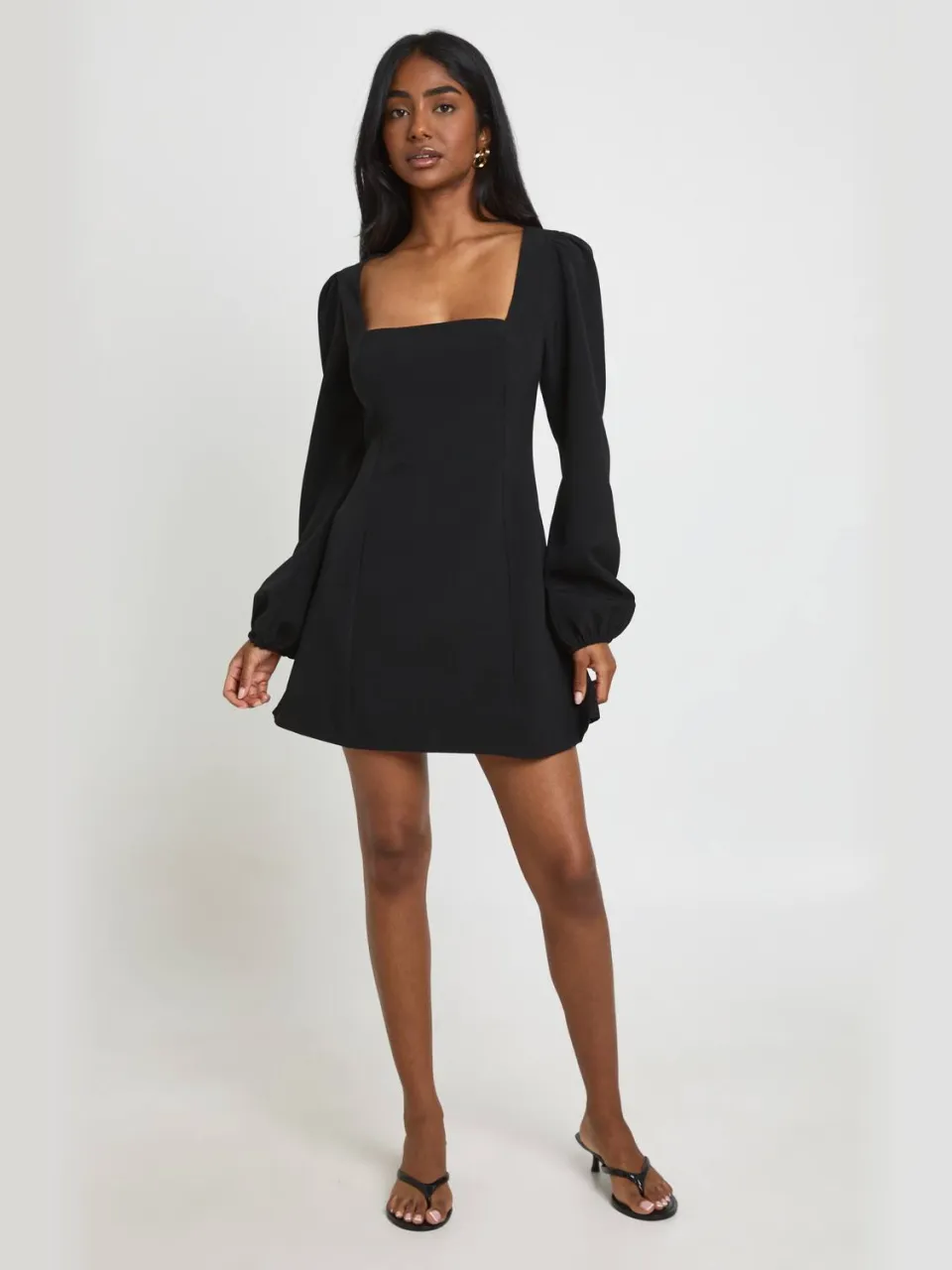 boohoo Dames Mini-jurk Met Volumineuze Mouwen En Fit & Flare Model Zwart