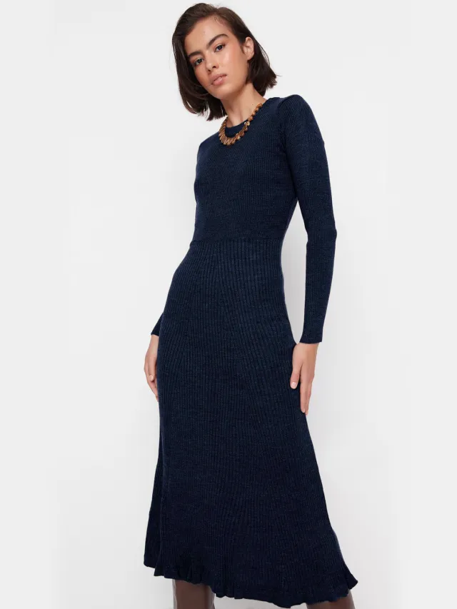 Trendyol TRENDYOLMİLLA Dames Donkerblauw Effen Midi Lang Casual A-lijn Jurken Marineblauw/Blauw