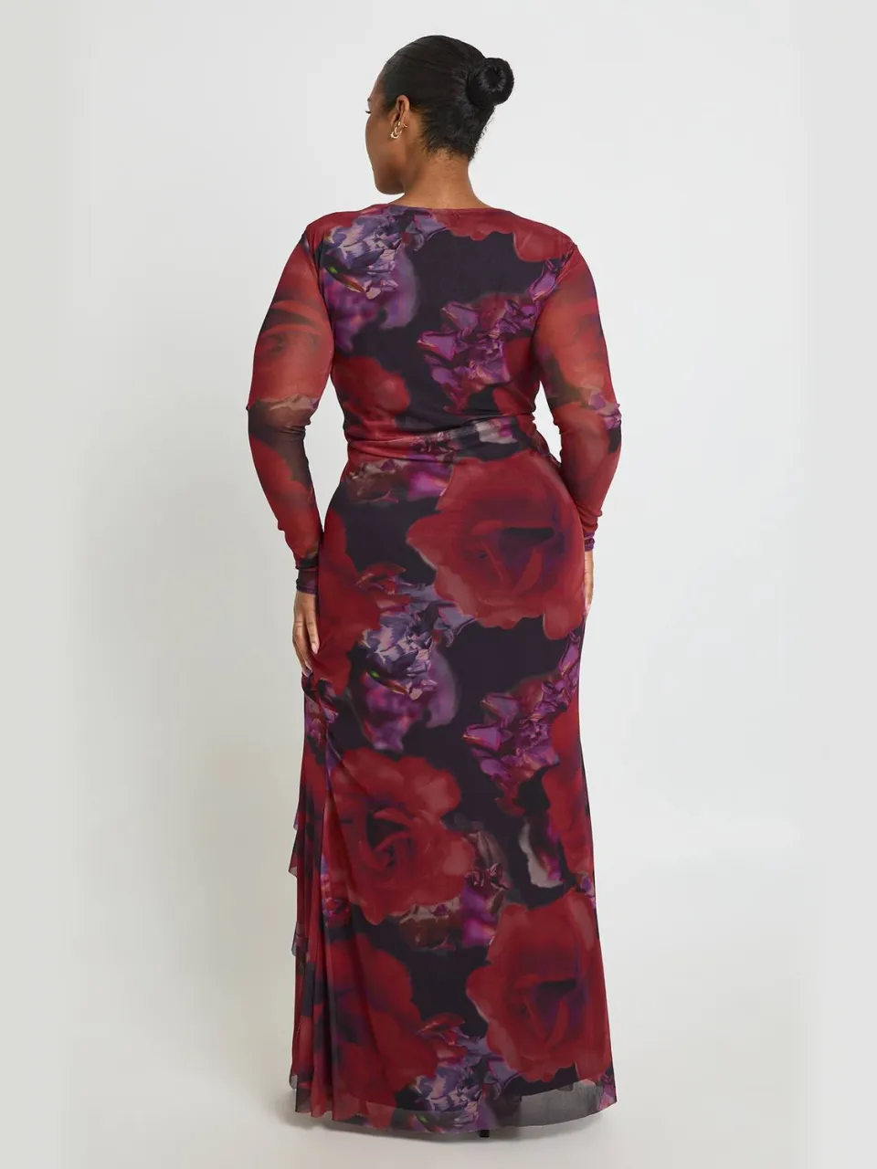 boohoo Dames Plus Floral Mesh Ruffle Ruched Maxi Jurk rood, foto 2