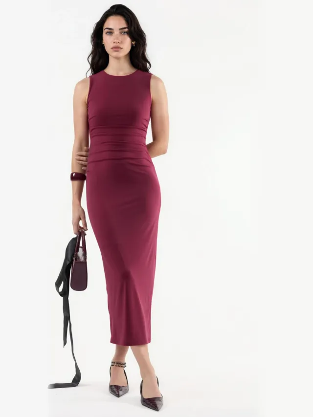 Hiccup Fitted Midi-jurk met Drapage en Ronde Hals Kastanjebruin