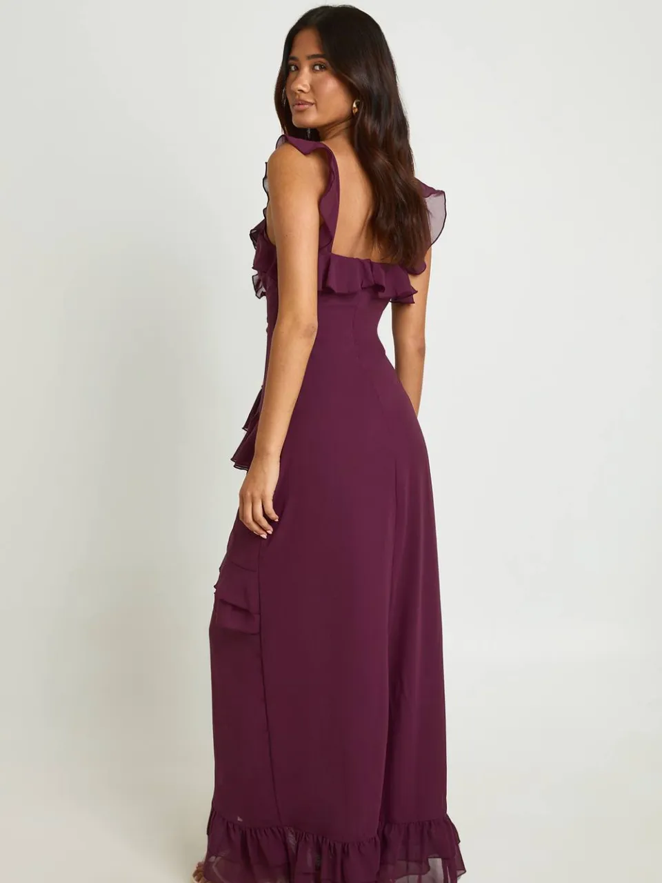 boohoo Dames Chiffon Gelaagde Maxi Jurk Met Ruche Detail bordeaux rood, foto 2