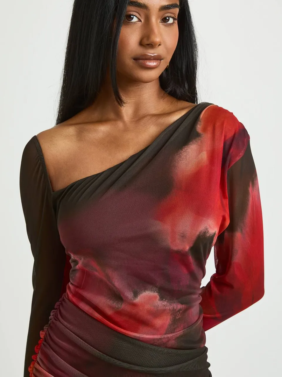 boohoo Dames Gebloemde Asymmetrische Mini-jurk Met Rimpeldetail zwart, foto 4