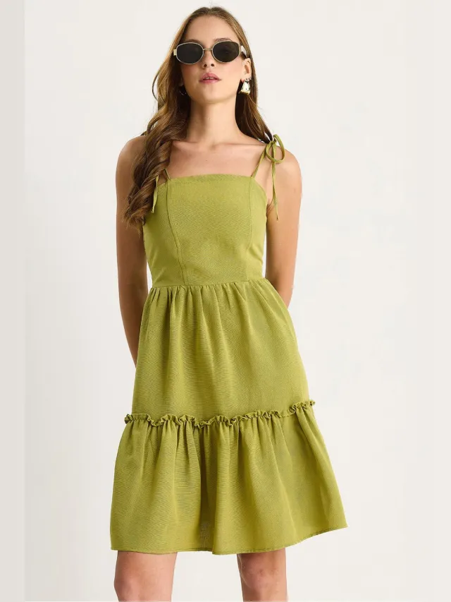 Bianco Lucci Vierkante Halslijn A-Form Midi Dress met Binddetails Limoengroen