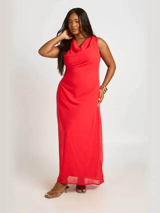 boohoo Dames Plus Chiffon Cowl Neck Maxi Jurk Rood