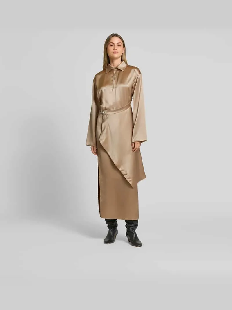 Nanushka Maxi-jurk in wikkellook Zand