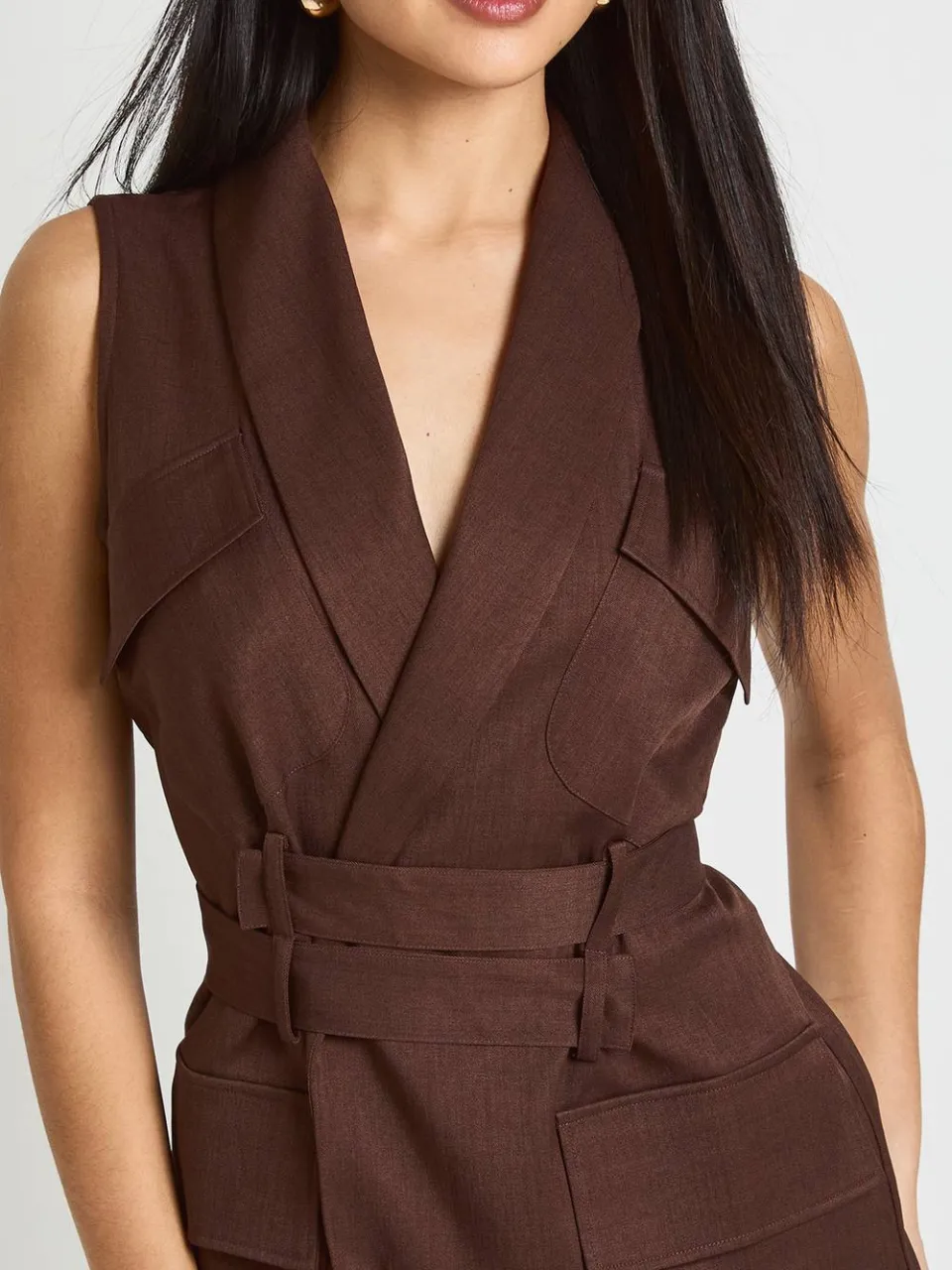 boohoo Dames Utility Jurk Met Riem Mouwloze Gilet Blazer chocoladebruin, foto 4