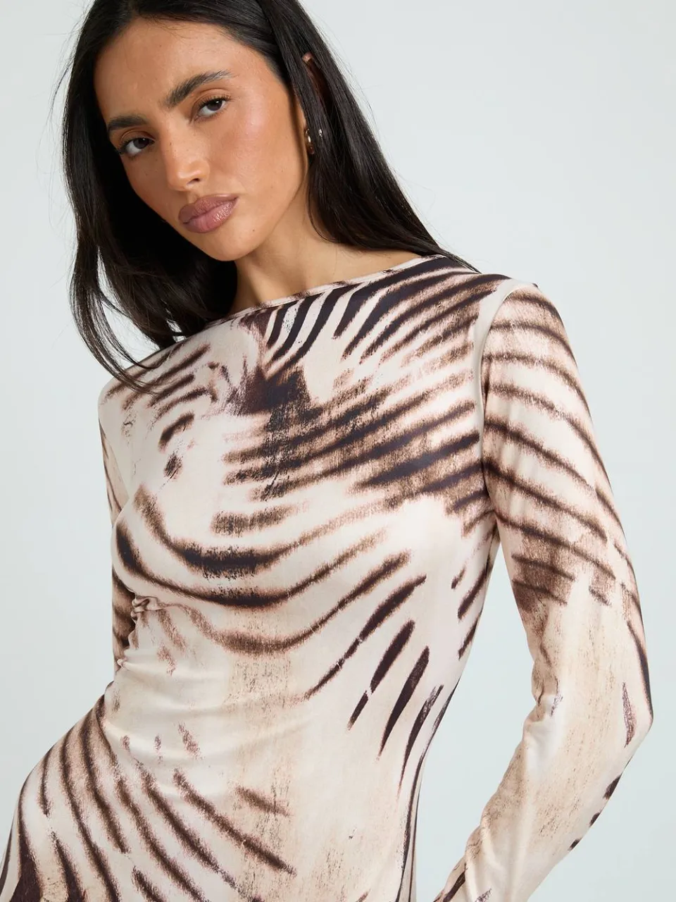 boohoo Dames Maxi Jurk Met Lange Mouwen En Toonkleur Dierenprint chocoladebruin, foto 4