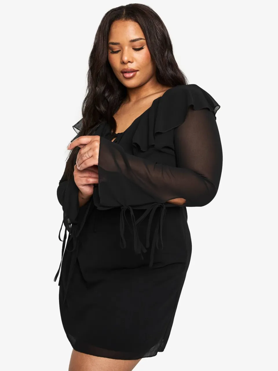 boohoo Dames Plus geweven ruches shiftjurk zwart, foto 3