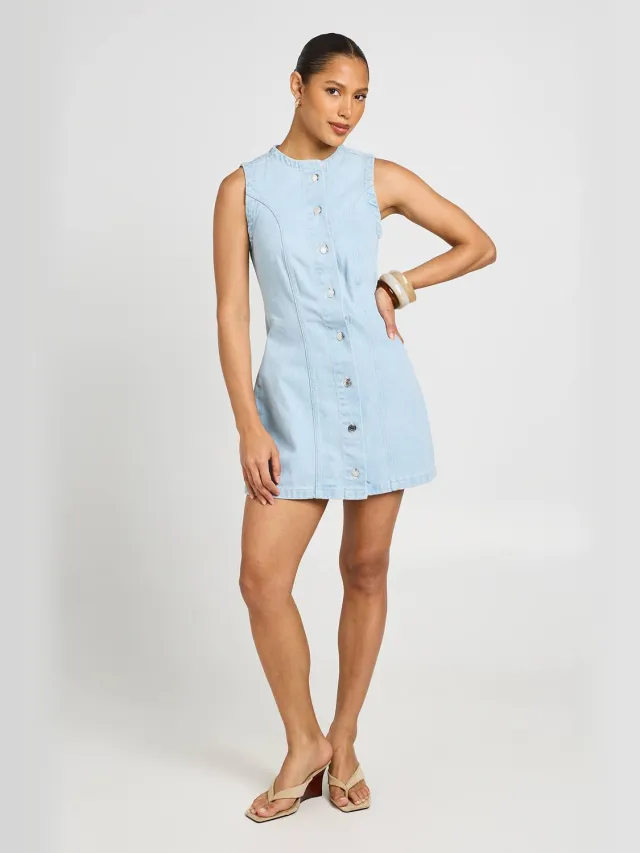 boohoo Dames Denim Mini-jurk Met Naaddetail En Knoopsluiting Gebleekt