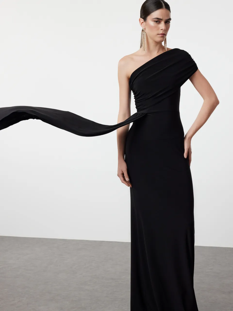 Trendyol TRENDYOLMİLLA Dames Zwart Effen Maxi Mouwloos Diploma-uitreiking / Gala Recht Avond & Gala Jurk