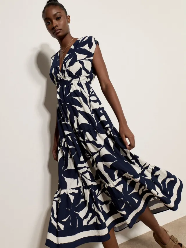 Apricot Midi-jurk met bloemenprint en gelaagde silhouet Marine