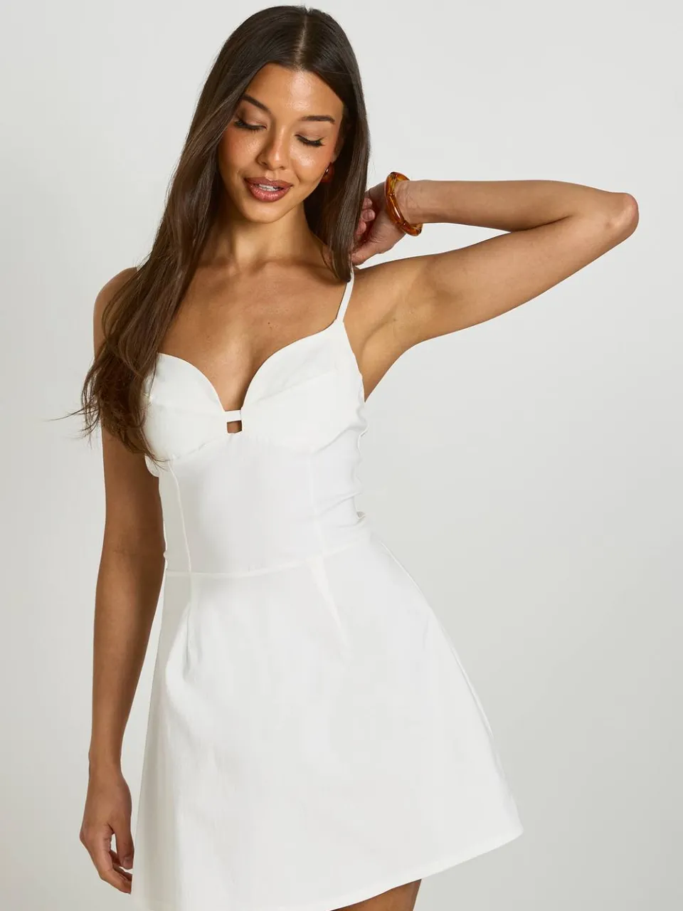 boohoo Dames Bengaline Skater Jurk Met Bandjes En Cups ivoor, foto 3
