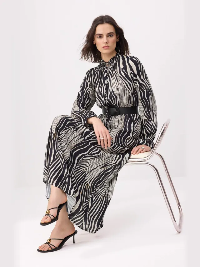 Turkishsouq Dames maxi-jurk met dierenprint en A-lijn model, geschikt voor gebruik met een hijab Zwart/Wit
