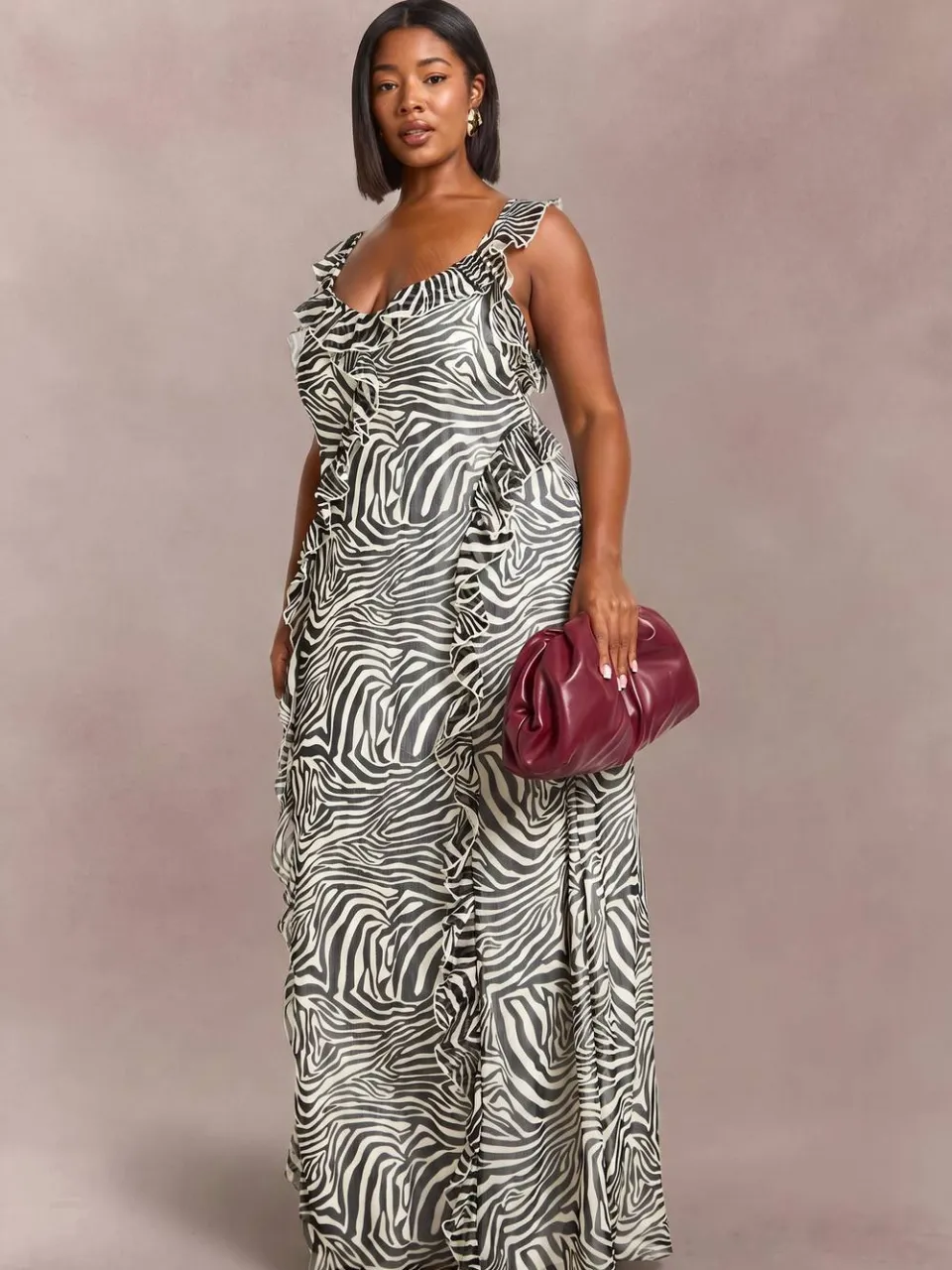 boohoo Dames Plus Zebra Chiffon Bandjes Ruches Maxi Jurk crème, foto 3