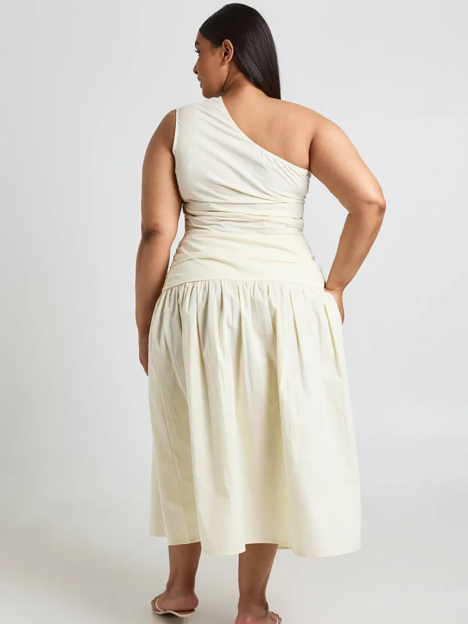 boohoo Dames Plus Katoenen Poplin Éen-schouder Gerimpelde Midaxi Jurk citroen, foto 3
